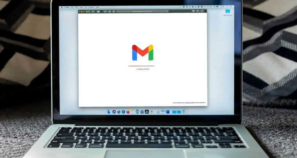 8 Best Free And Paid Fake Email Sender Services | Latest